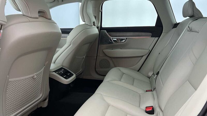 Volvo V90 Cross Country Ultimate, B5 AWD mild hybrid, Petrol