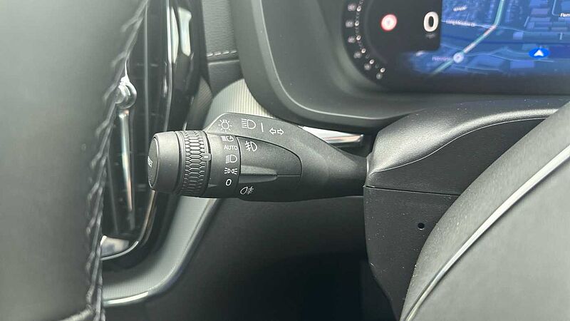 Volvo XC60 Black Edition Ultra, T8 AWD Plug-in hybrid, Electric/Petrol (&pound;9000 SAVING! )