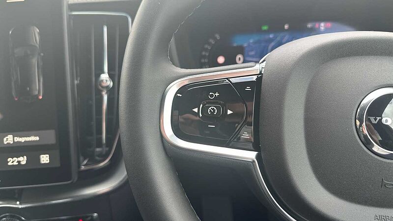 Volvo XC60 Black Edition Ultra, T8 AWD Plug-in hybrid, Electric/Petrol (&pound;9000 SAVING! )
