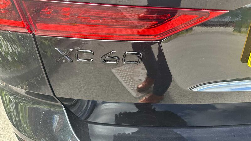Volvo XC60 Black Edition Ultra, T8 AWD Plug-in hybrid, Electric/Petrol (&pound;9000 SAVING! )