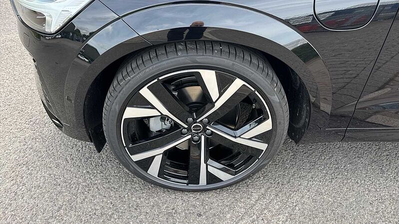 Volvo XC60 Black Edition Ultra, T8 AWD Plug-in hybrid, Electric/Petrol