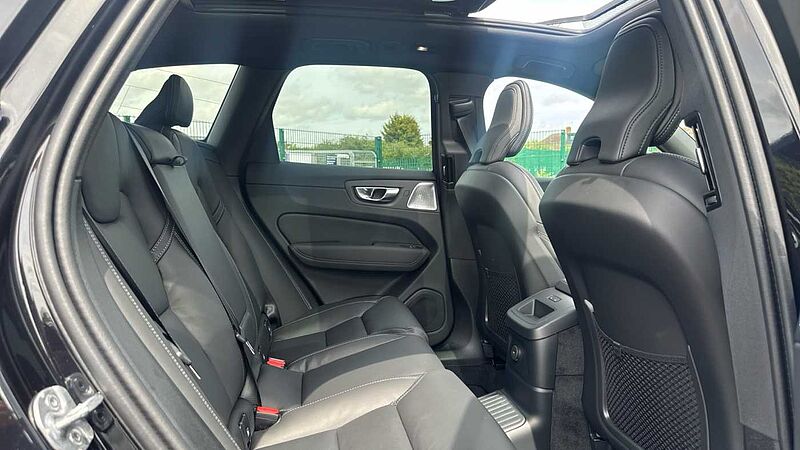 Volvo XC60 Black Edition Ultra, T8 AWD Plug-in hybrid, Electric/Petrol