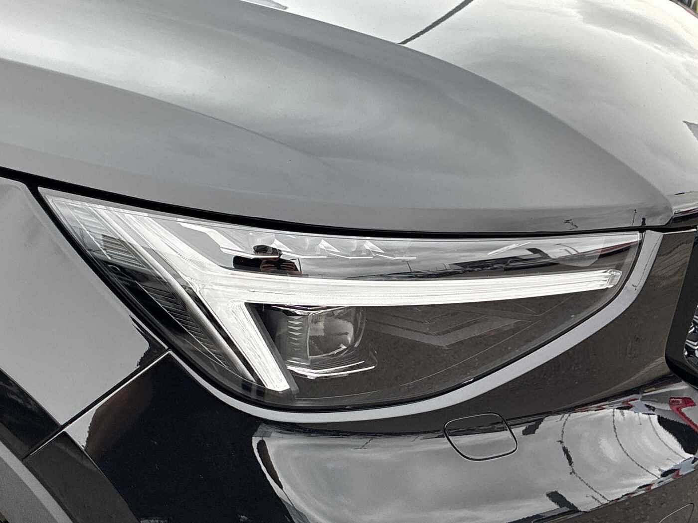Volvo XC40 2.0 B4P Ultra Black Edition 5Dr Auto
