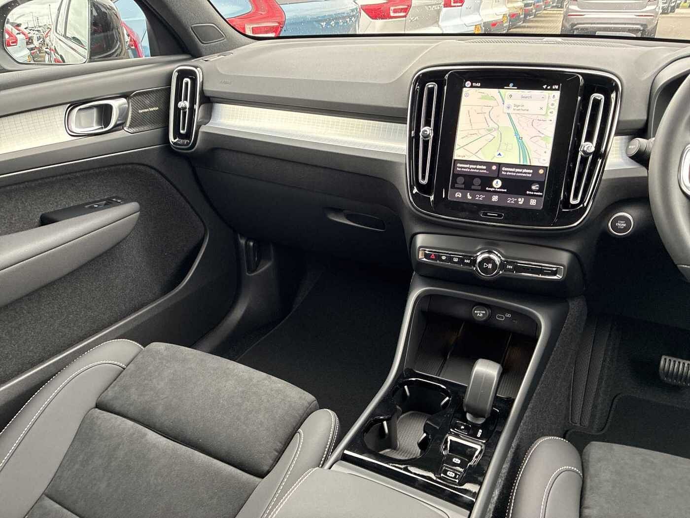 Volvo XC40 2.0 B4P Ultra Black Edition 5Dr Auto