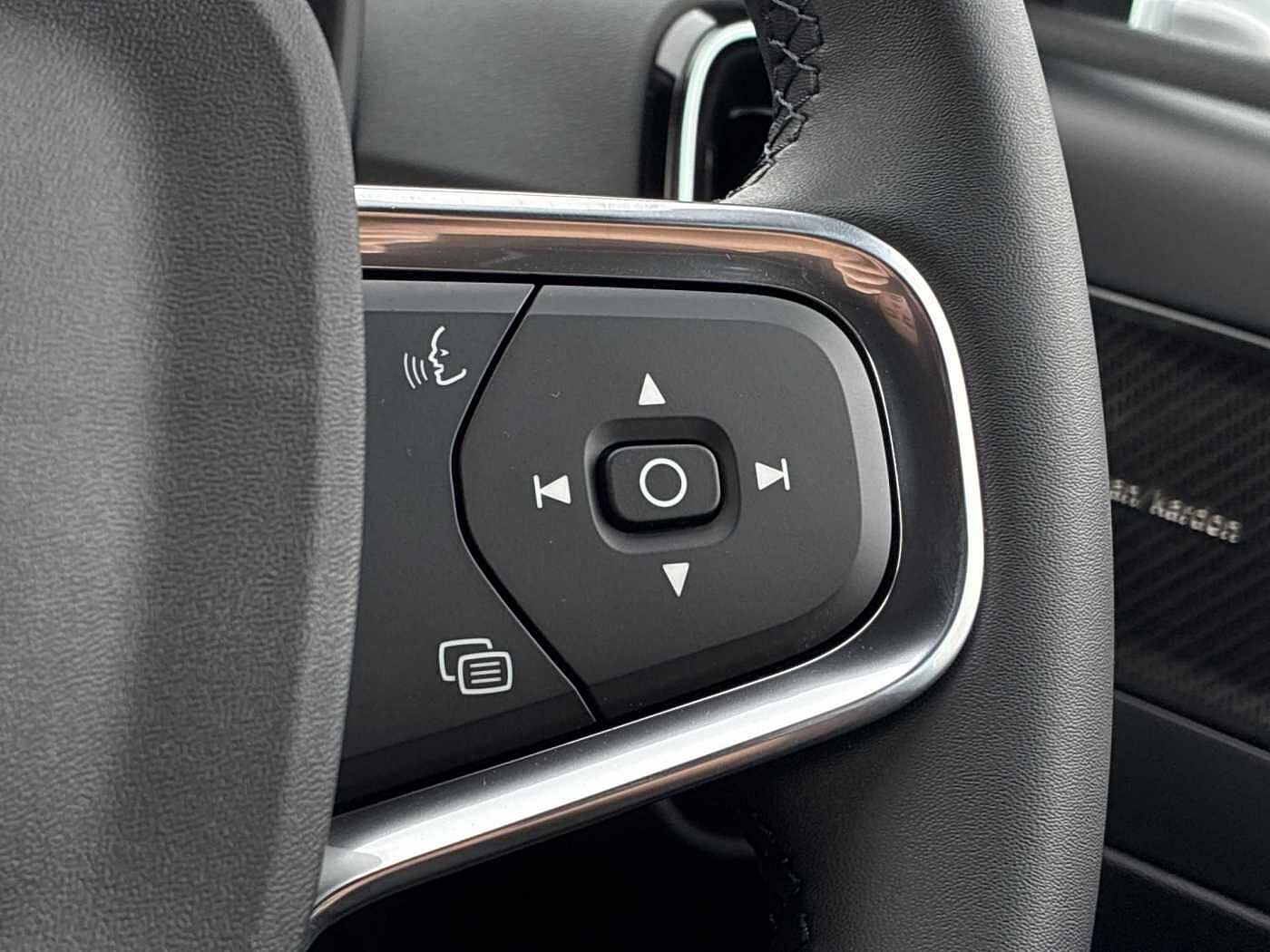 Volvo XC40 2.0 B4P Ultra Black Edition 5Dr Auto