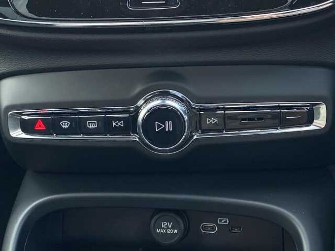 Volvo Xc40 2.0 B4P Ultra Black Edition 5Dr Auto