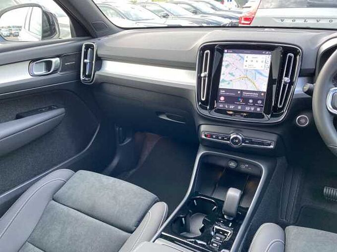 Volvo Xc40 2.0 B4P Ultra Black Edition 5Dr Auto