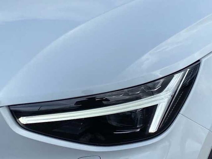 Volvo Xc40 2.0 B4P Ultra Black Edition 5Dr Auto