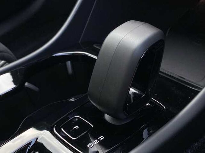 Volvo Xc40 2.0 B4P Ultra Black Edition 5Dr Auto