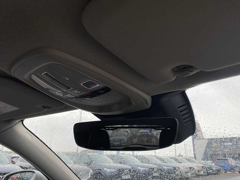 Volvo XC40 2.0 B4P Ultra Dark 5Dr Auto