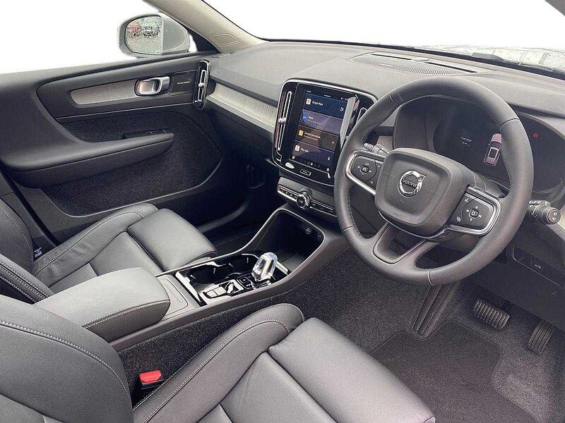 Volvo XC40 2.0 B4P Ultra Dark 5Dr Auto
