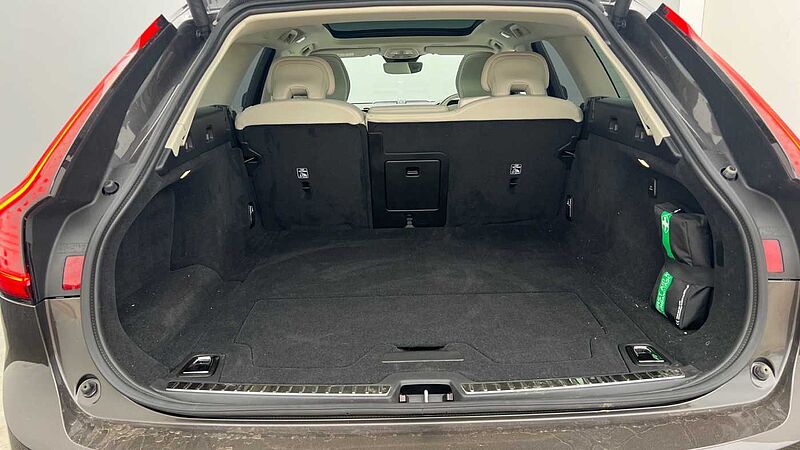 Volvo V90 Volvo  Estate 2.0 T8 [455] PHEV Ultra Dark 5dr AWD Auto