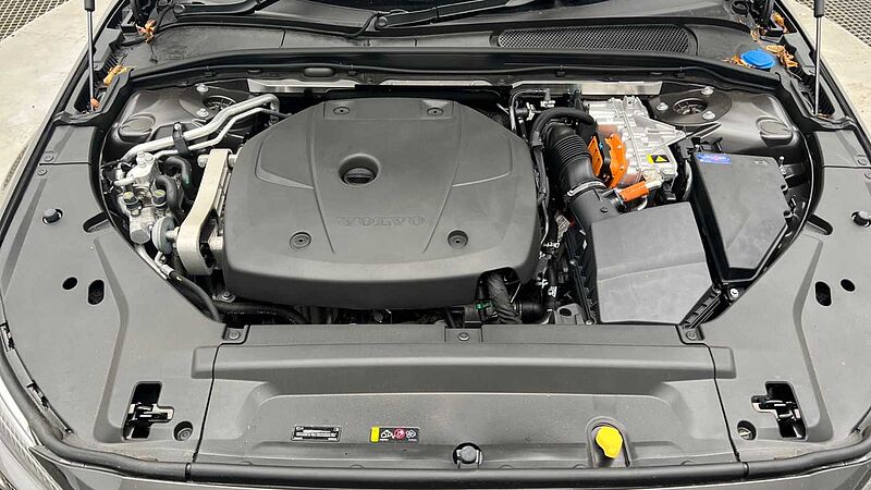 Volvo V90 Volvo  Estate 2.0 T8 [455] PHEV Ultra Dark 5dr AWD Auto