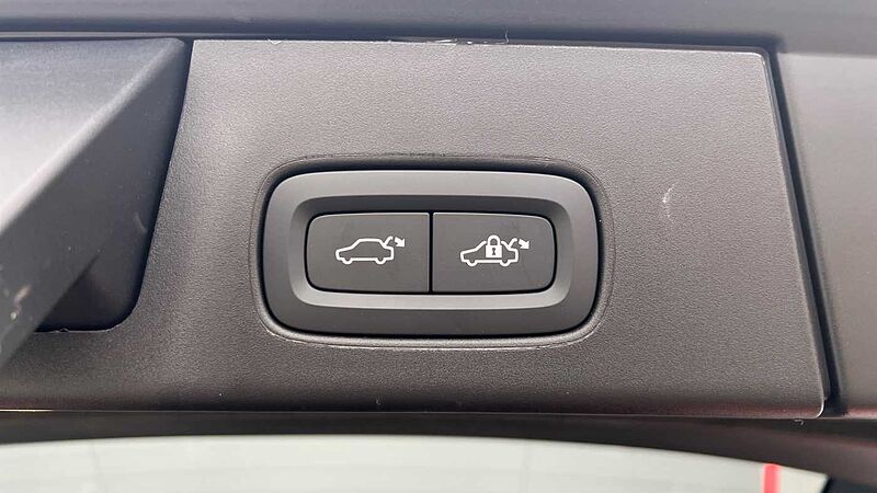 Volvo V90 Volvo  Estate 2.0 T8 [455] PHEV Ultra Dark 5dr AWD Auto