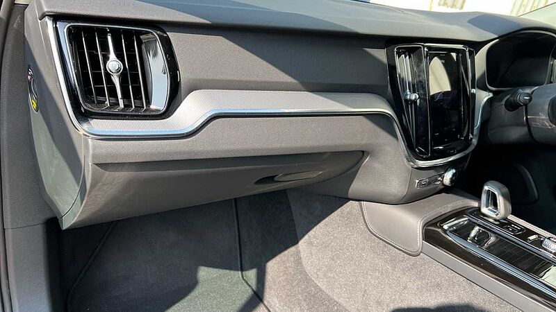 Volvo V60 2.0 T8 [455] Phev Ultra Dark 5Dr AWD Auto Estate