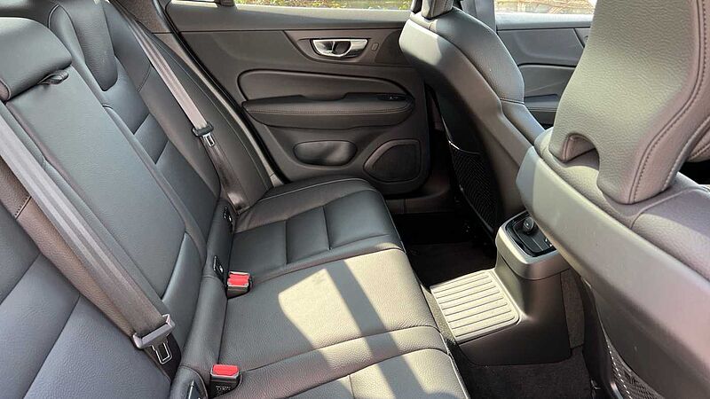 Volvo V60 2.0 T8 [455] Phev Ultra Dark 5Dr AWD Auto Estate