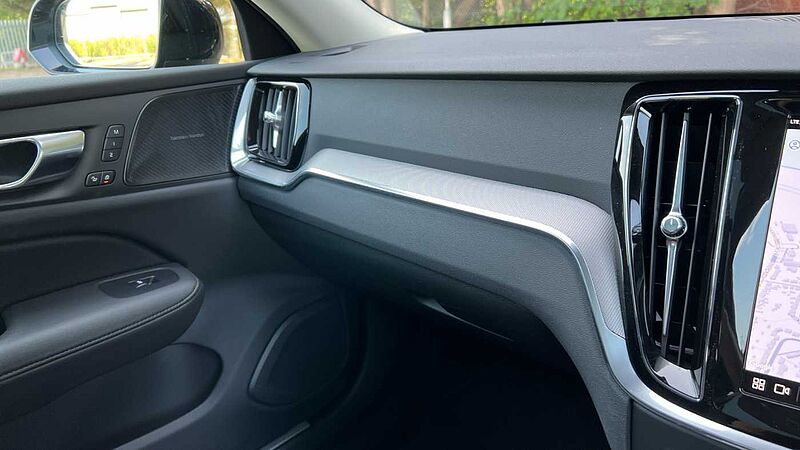 Volvo V60 2.0 T8 [455] Phev Ultra Dark 5Dr AWD Auto Estate