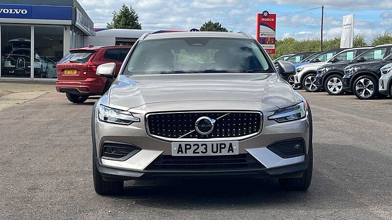 Volvo V60 Cross Country Plus, B5 AWD mild hybrid, Petrol