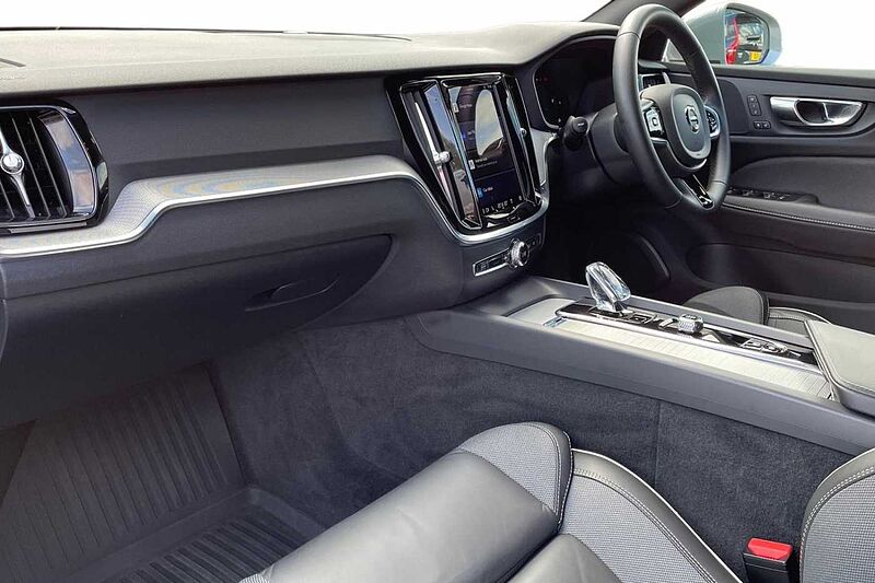 Volvo V60 Cross Country V60 Cross Country Plus, B5 AWD mild hybrid, Petrol