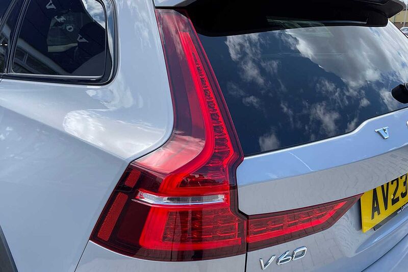 Volvo V60 Cross Country V60 Cross Country Plus, B5 AWD mild hybrid, Petrol