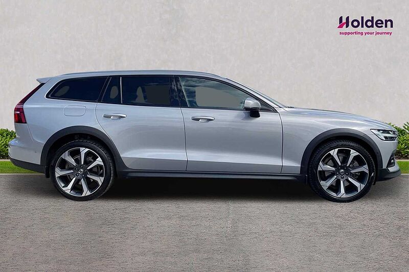 Volvo V60 Cross Country V60 Cross Country Plus, B5 AWD mild hybrid, Petrol