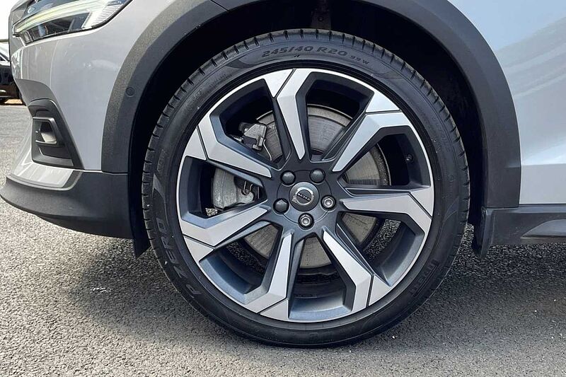 Volvo V60 Cross Country V60 Cross Country Plus, B5 AWD mild hybrid, Petrol