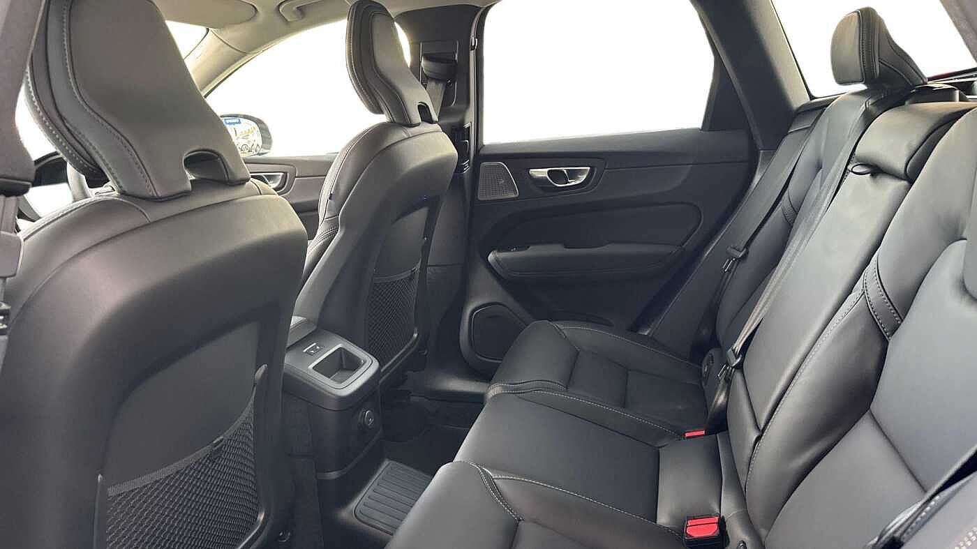 Volvo XC60 T8 Ultra, AWD Plug-in hybrid, Electric/Petrol, Dark