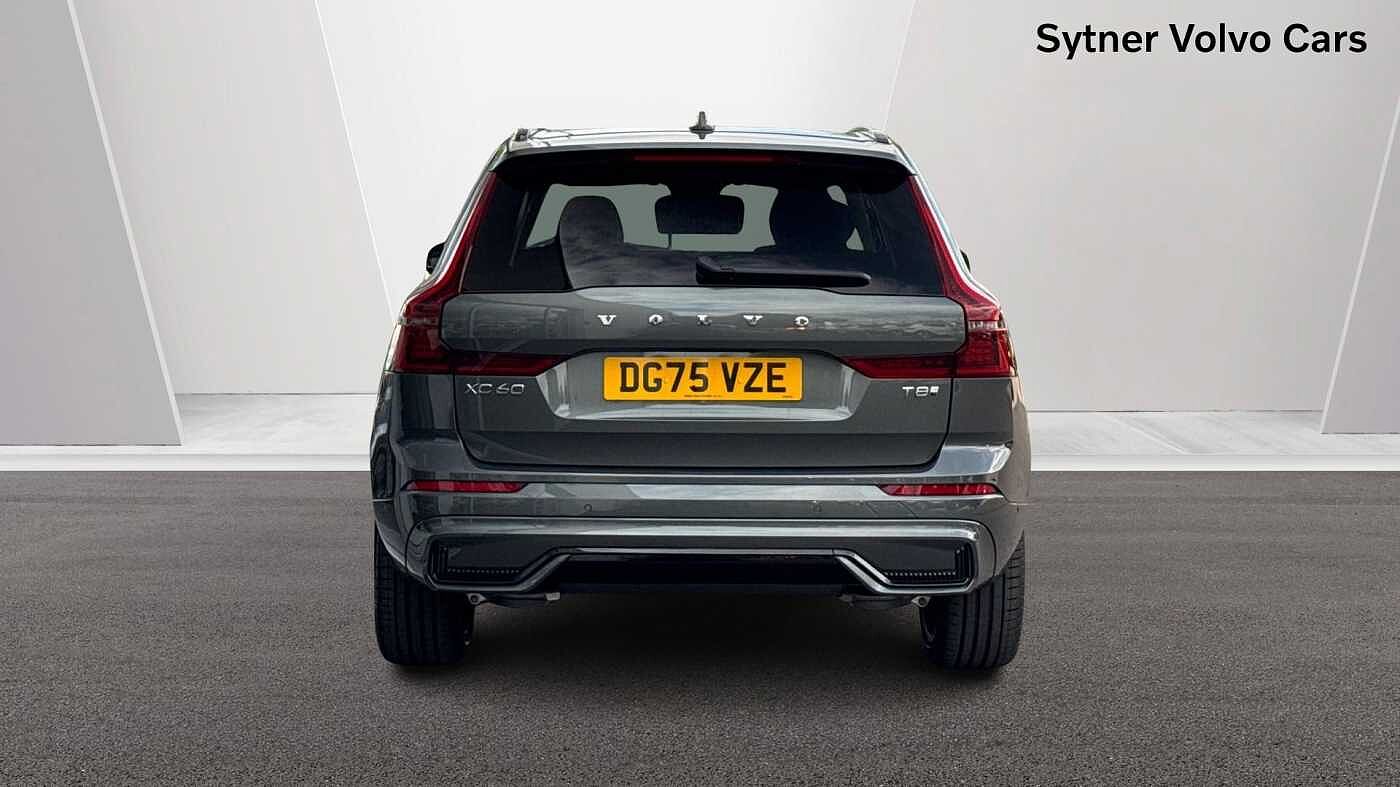 Volvo XC60 T8 Ultra, AWD Plug-in hybrid, Electric/Petrol, Dark
