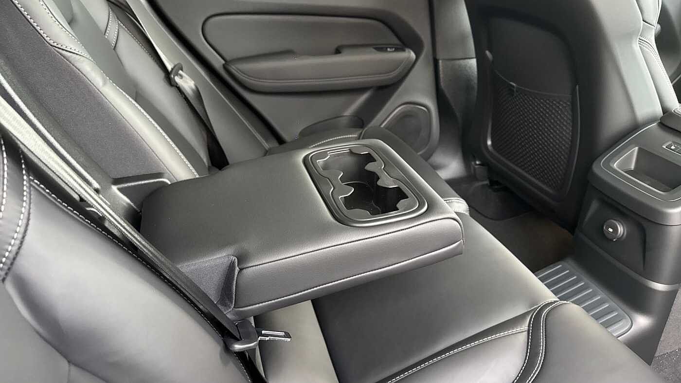 Volvo XC60 T8 Ultra, AWD Plug-in hybrid, Electric/Petrol, Dark