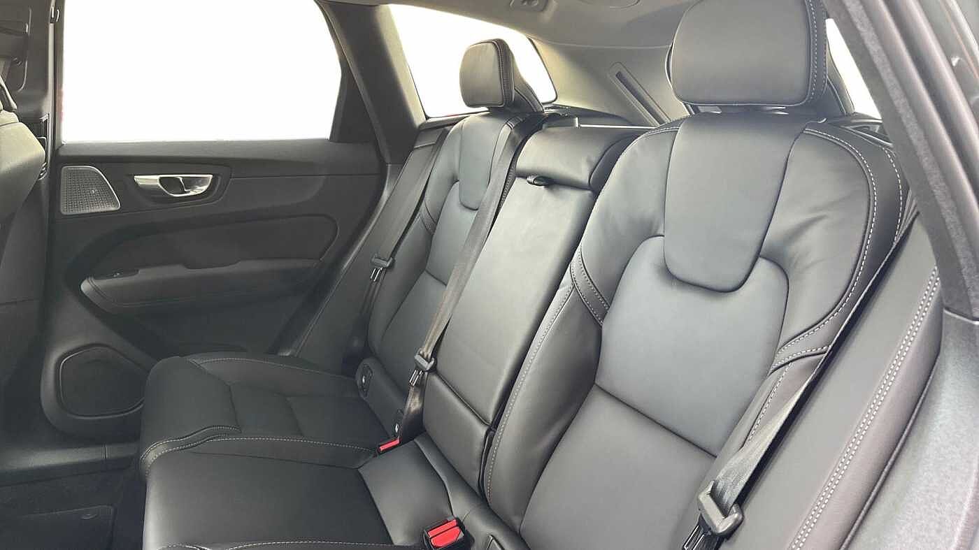 Volvo XC60 T8 Ultra, AWD Plug-in hybrid, Electric/Petrol, Dark