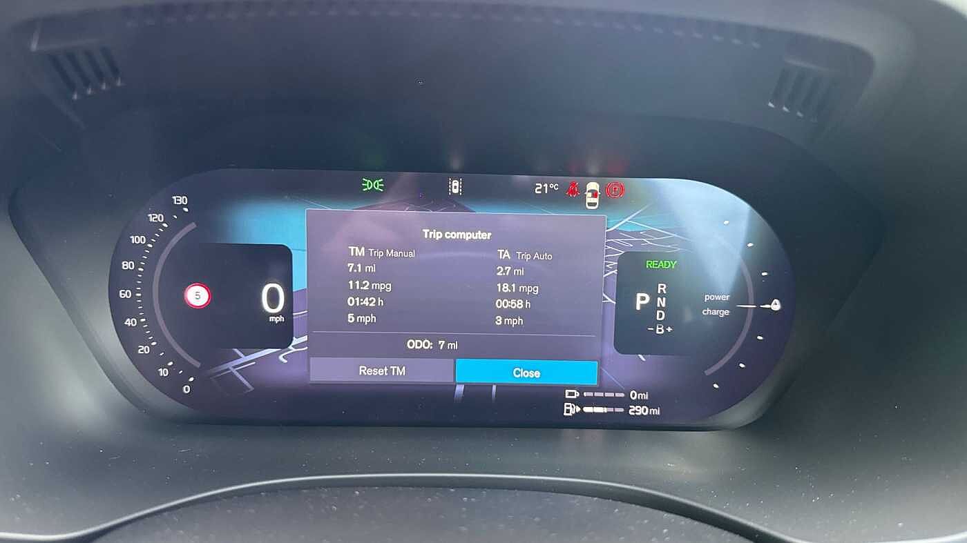 Volvo XC60 T8 Ultra, AWD Plug-in hybrid, Electric/Petrol, Dark