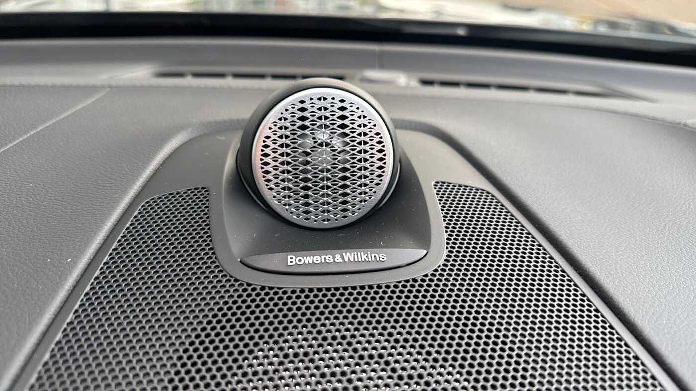 Volvo XC60 T8 Ultra, AWD Plug-in hybrid, Electric/Petrol, Dark