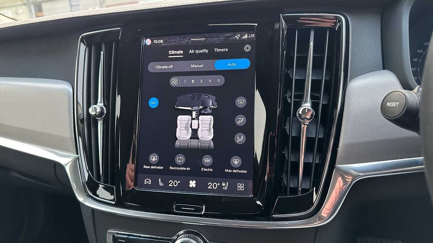 Volvo V90 T6 Plus, AWD Plug-in hybrid, Electric/Petrol, Dark