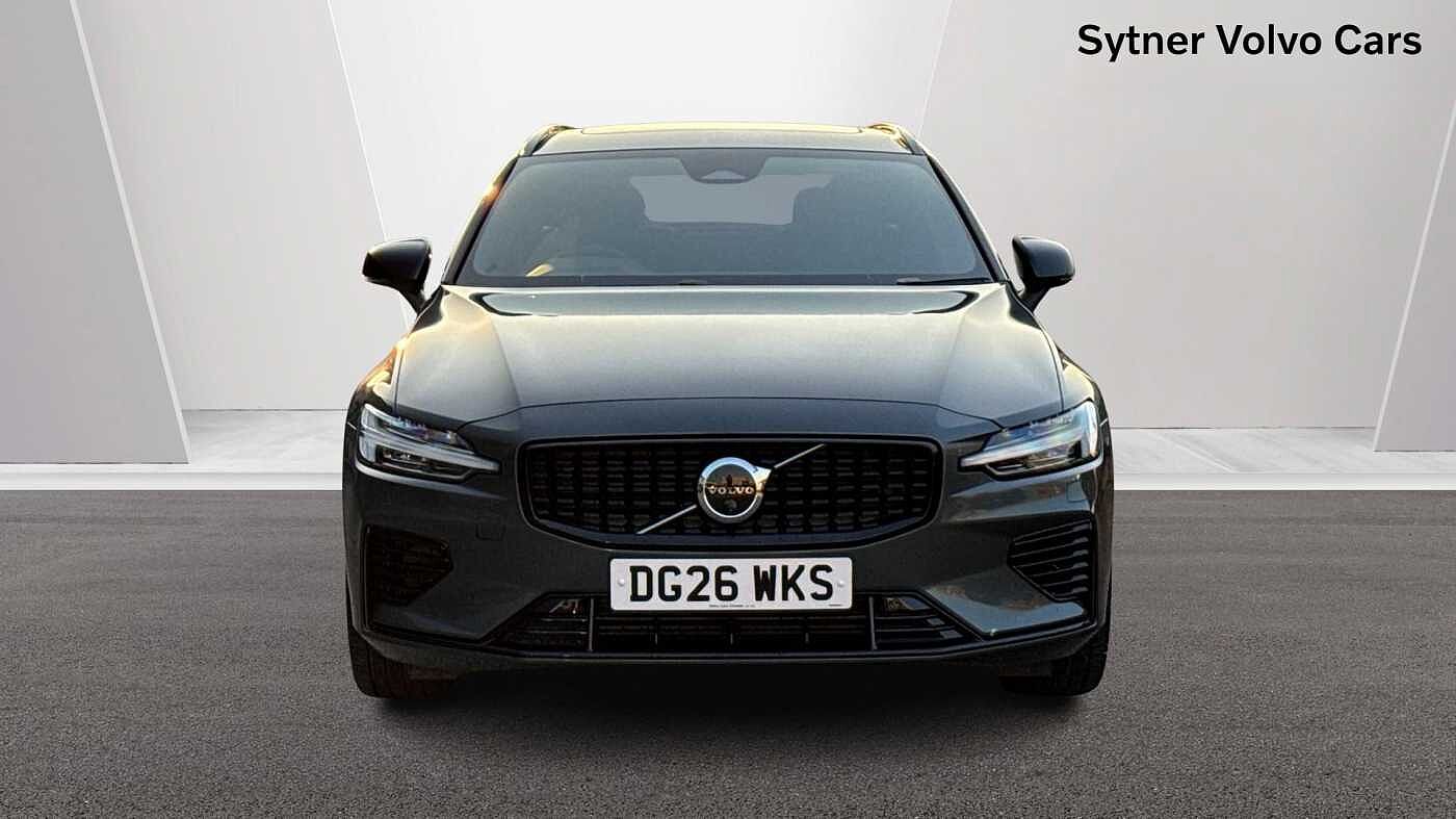 Volvo V60 T8 Ultra, AWD Plug-in hybrid, Electric/Petrol, Dark