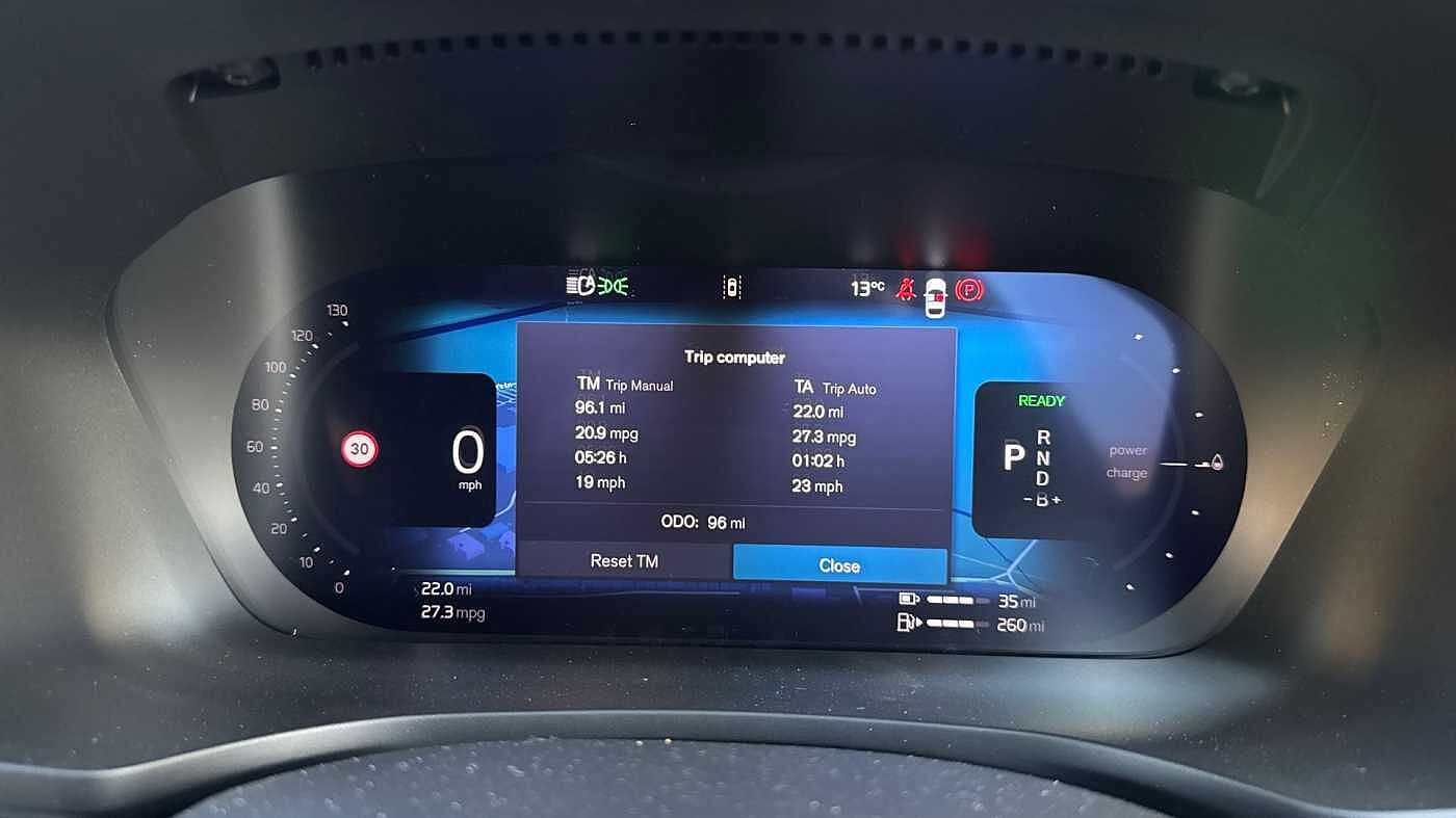 Volvo V60 T8 Ultra, AWD Plug-in hybrid, Electric/Petrol, Dark