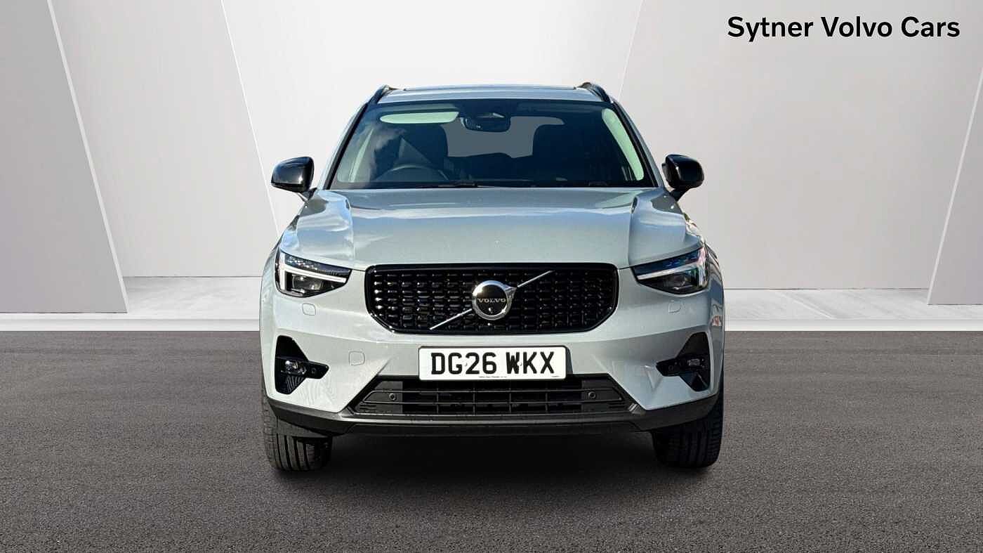 Volvo XC40 B3 Ultra, Mild hybrid, Petrol, Dark