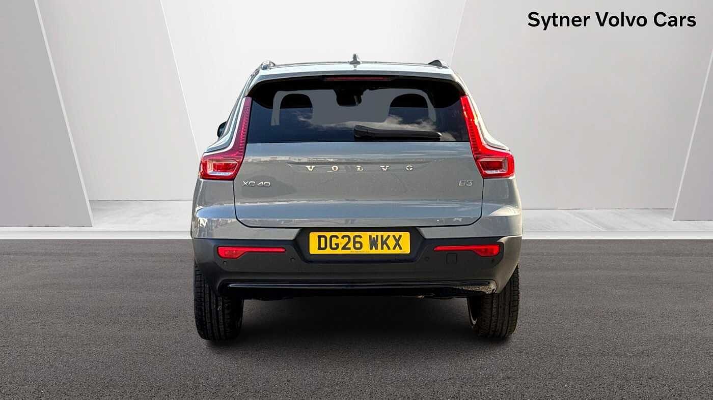Volvo XC40 B3 Ultra, Mild hybrid, Petrol, Dark