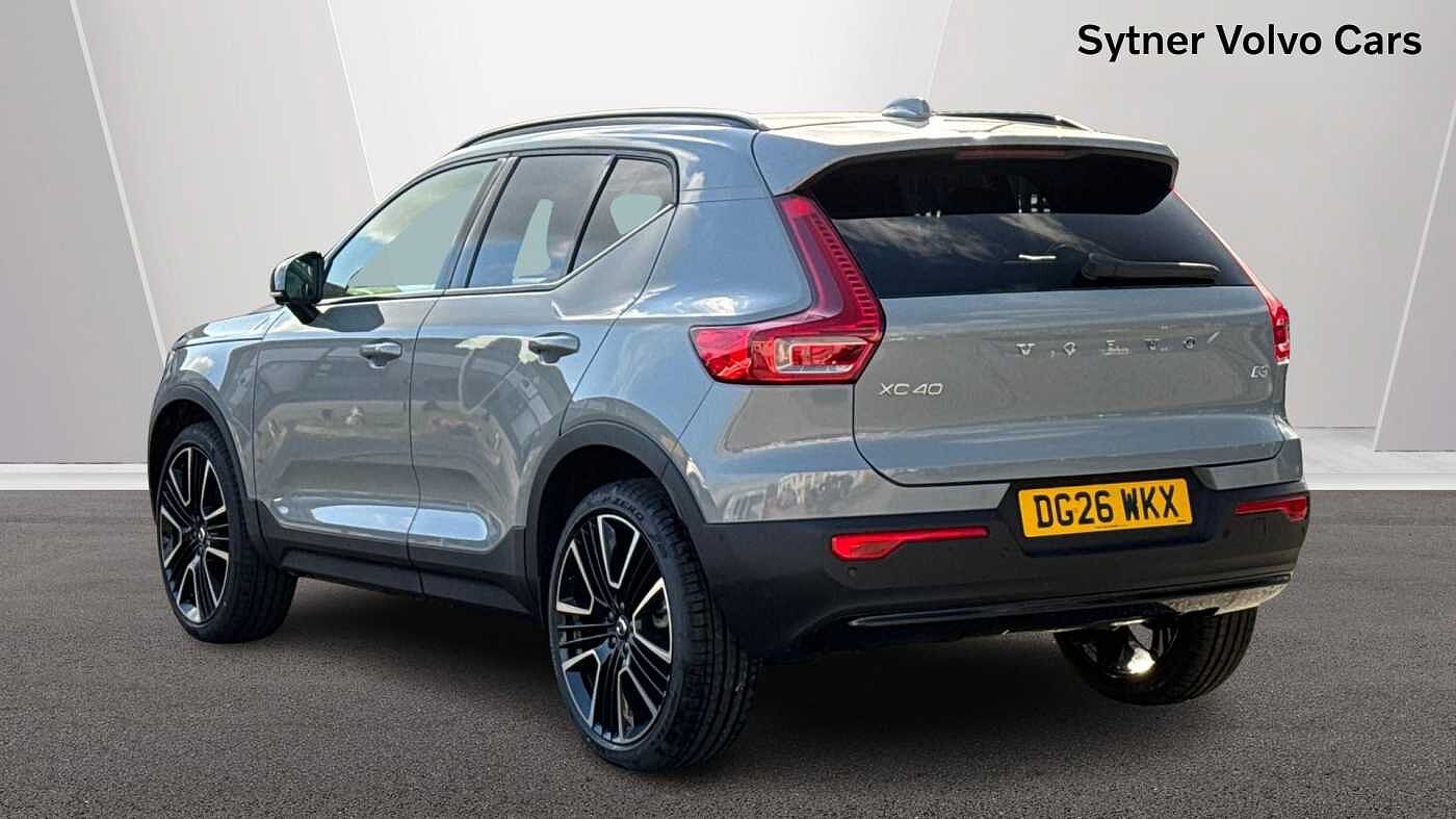 Volvo XC40 B3 Ultra, Mild hybrid, Petrol, Dark