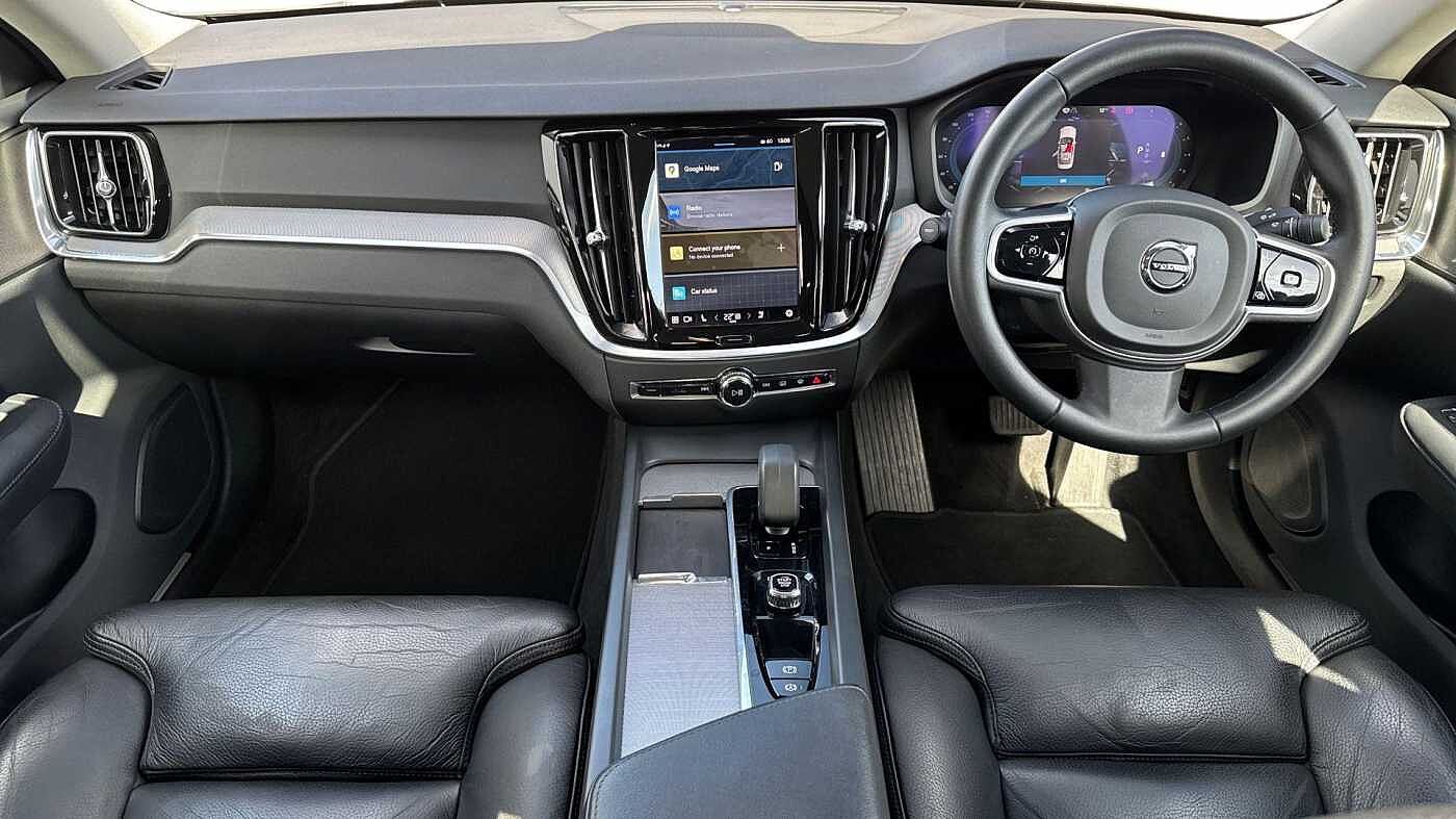 Volvo S60 B5 Plus, mild hybrid, Petrol, Dark