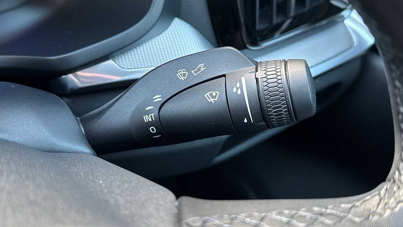 Volvo S60 B5 Plus, mild hybrid, Petrol, Dark