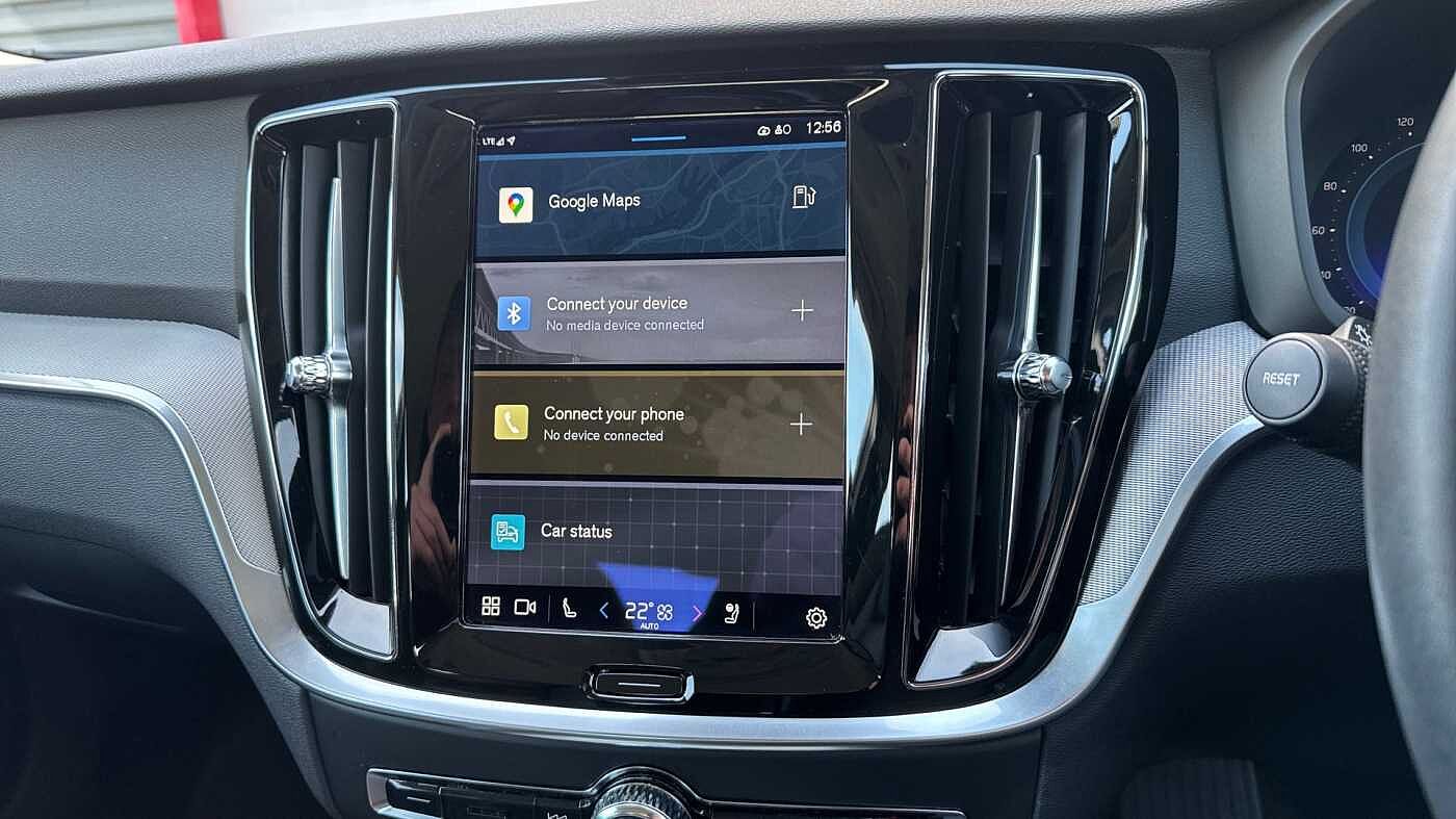 Volvo S60 B5 Plus, mild hybrid, Petrol, Dark