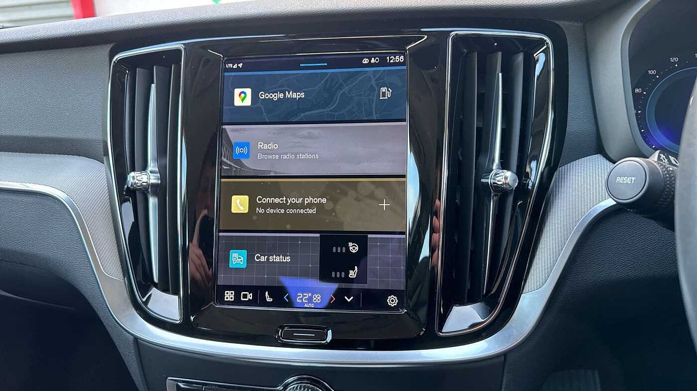 Volvo S60 B5 Plus, mild hybrid, Petrol, Dark