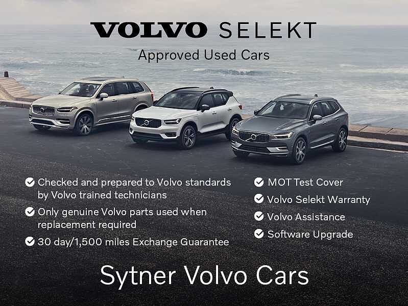 Volvo XC40 B4 Black Edition Ultra, Mild hybrid, Petrol