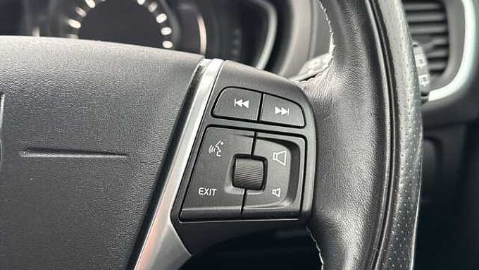 Volvo V40 T2 R-Design Pro Automatic