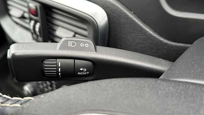 Volvo V40 T2 R-Design Pro Automatic