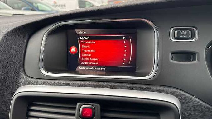 Volvo V40 T2 R-Design Pro Automatic