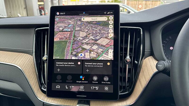 Volvo XC60 Ultra, T8 AWD Plug-in hybrid, Electric/Petrol, Dark