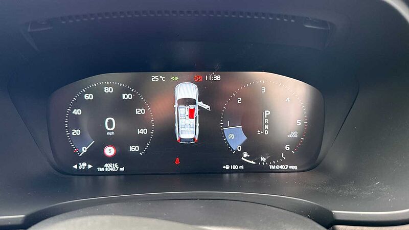 Volvo V90 Cross Country D4 AWD Plus Automatic