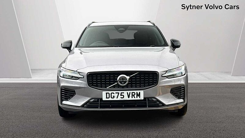 Volvo V60 T8 Ultra, AWD Plug-in hybrid, Electric/Petrol, Dark