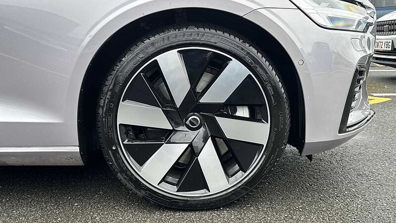 Volvo V60 T8 Ultra, AWD Plug-in hybrid, Electric/Petrol, Dark